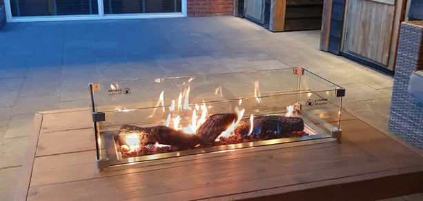 Vuurtafel met ingebouwde gasfles van propaan