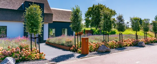 Je tuin afscheiden met kantopsluitingen; de mogelijkheden op een rij