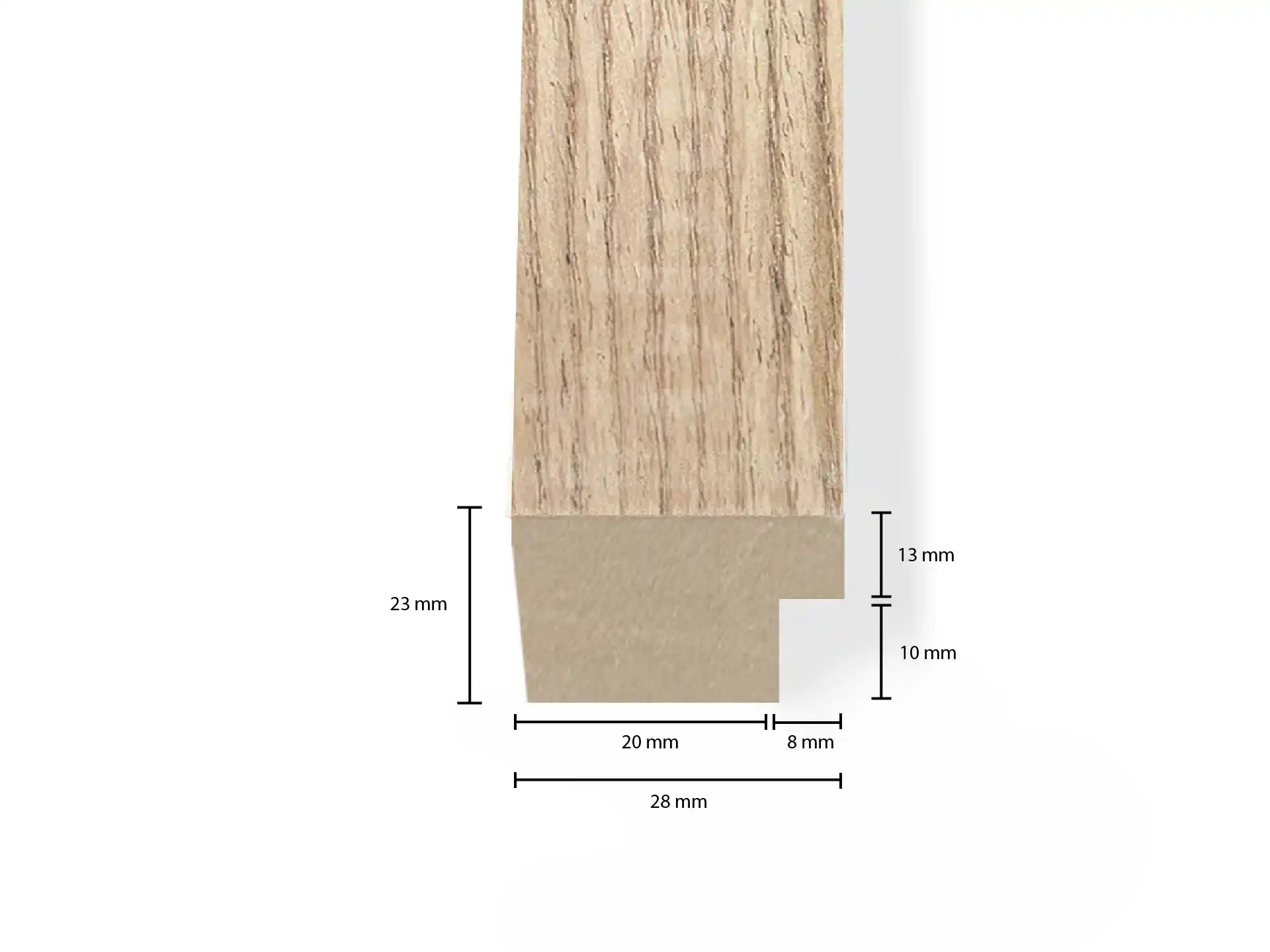 Technische tekening van Adeqo eindlat in Rustiek Eiken met afmetingen, voor akoestische wandpanelen.