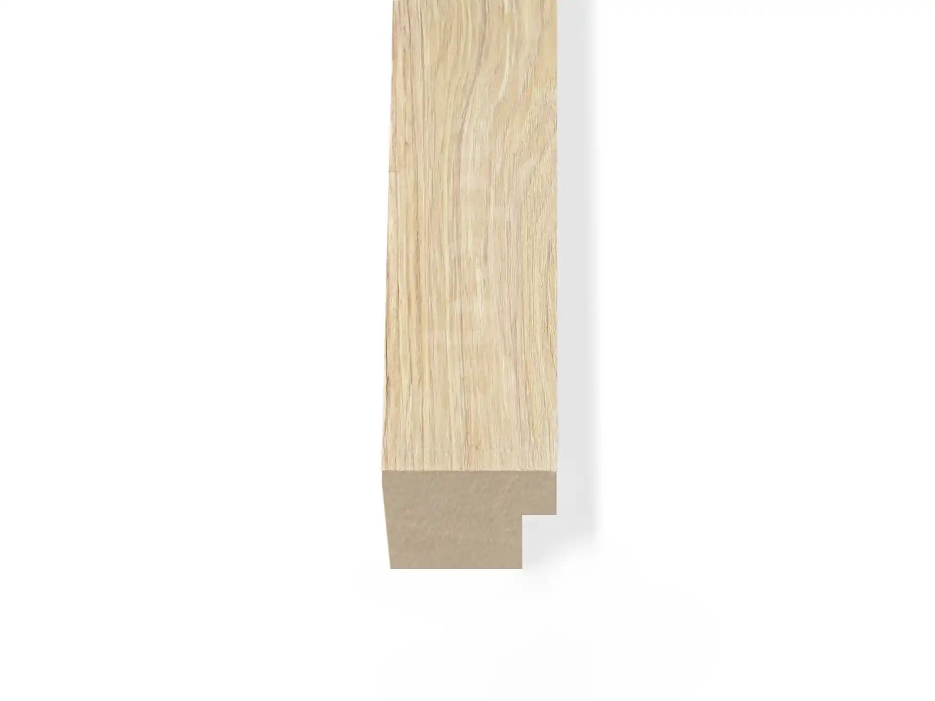 Sample eindlat van Adeqo in Natuurlijk Eiken, voor de afwerking van akoestische wandpanelen.
