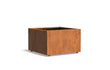Adezz Carrez Cortenstaal Plantenbak Vierkant met wielen 100 x 100 x 60 cm met bodem, productfoto op witte achtergrond.