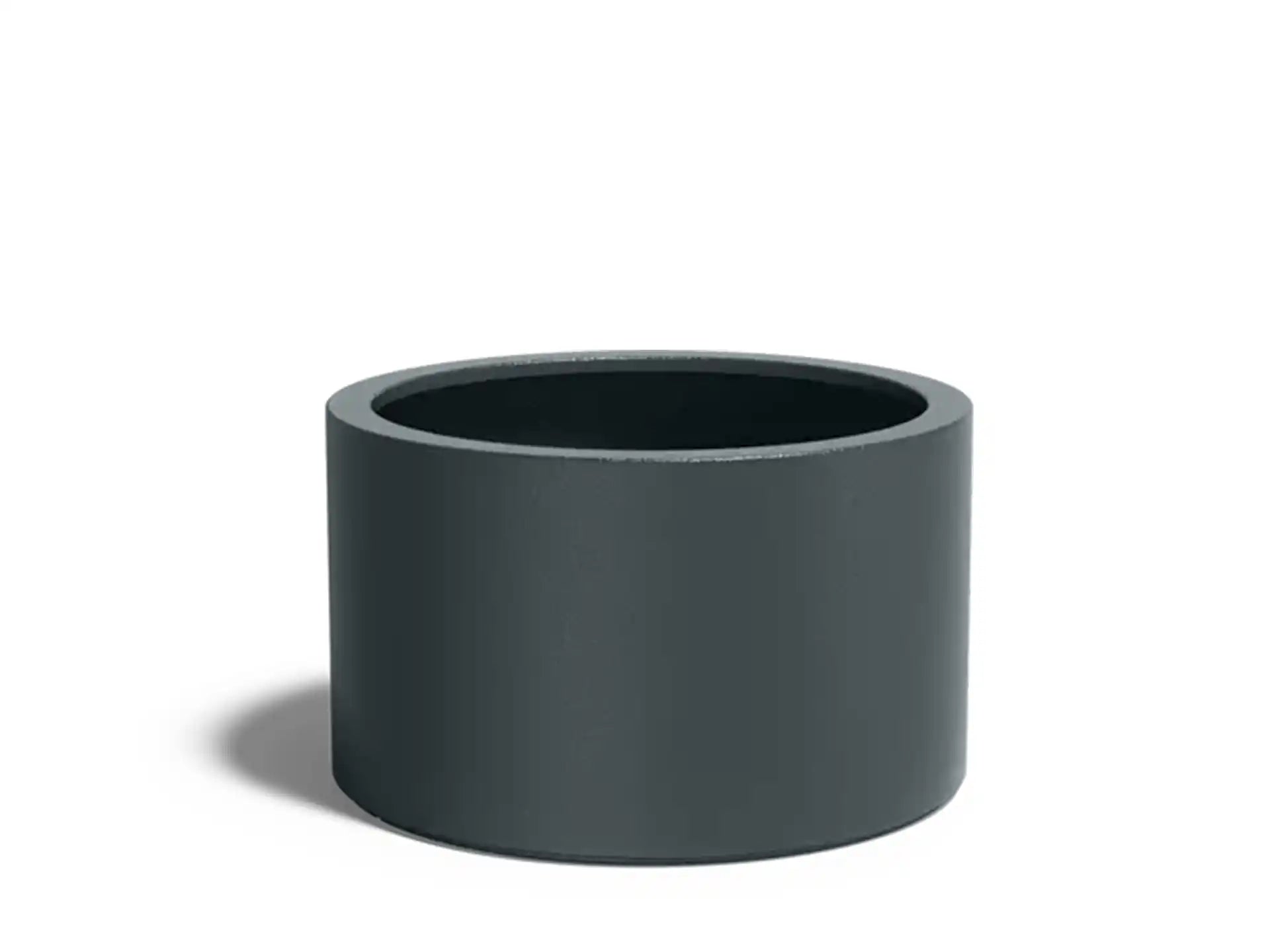 Adezz Circum polyester plantenbak in ronde rechte vorm, 100 × 100 × 60 cm, uitgevoerd in antracietgrijs.