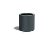 Adezz Circum polyester plantenbak in ronde rechte vorm, 60 × 60 × 60 cm, uitgevoerd in antracietgrijs.