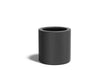 Adezz Circum polyester plantenbak in ronde rechte vorm, 60 × 60 × 60 cm, uitgevoerd in zwartgrijs.