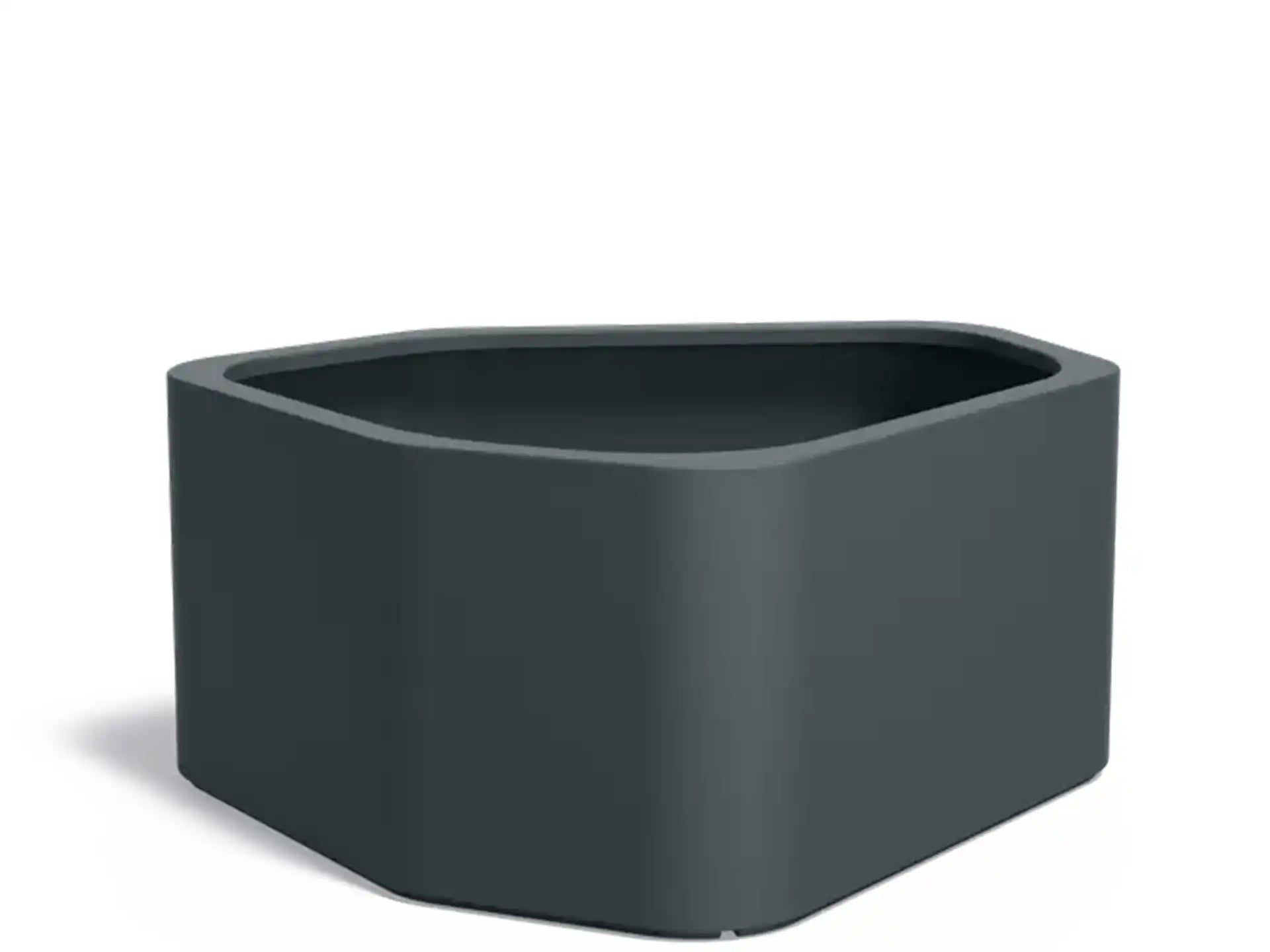 Adezz Shape polyester hoekvormige ronde plantenbak van 130 × 126 × 60 cm in antracietgrijs uitvoering.