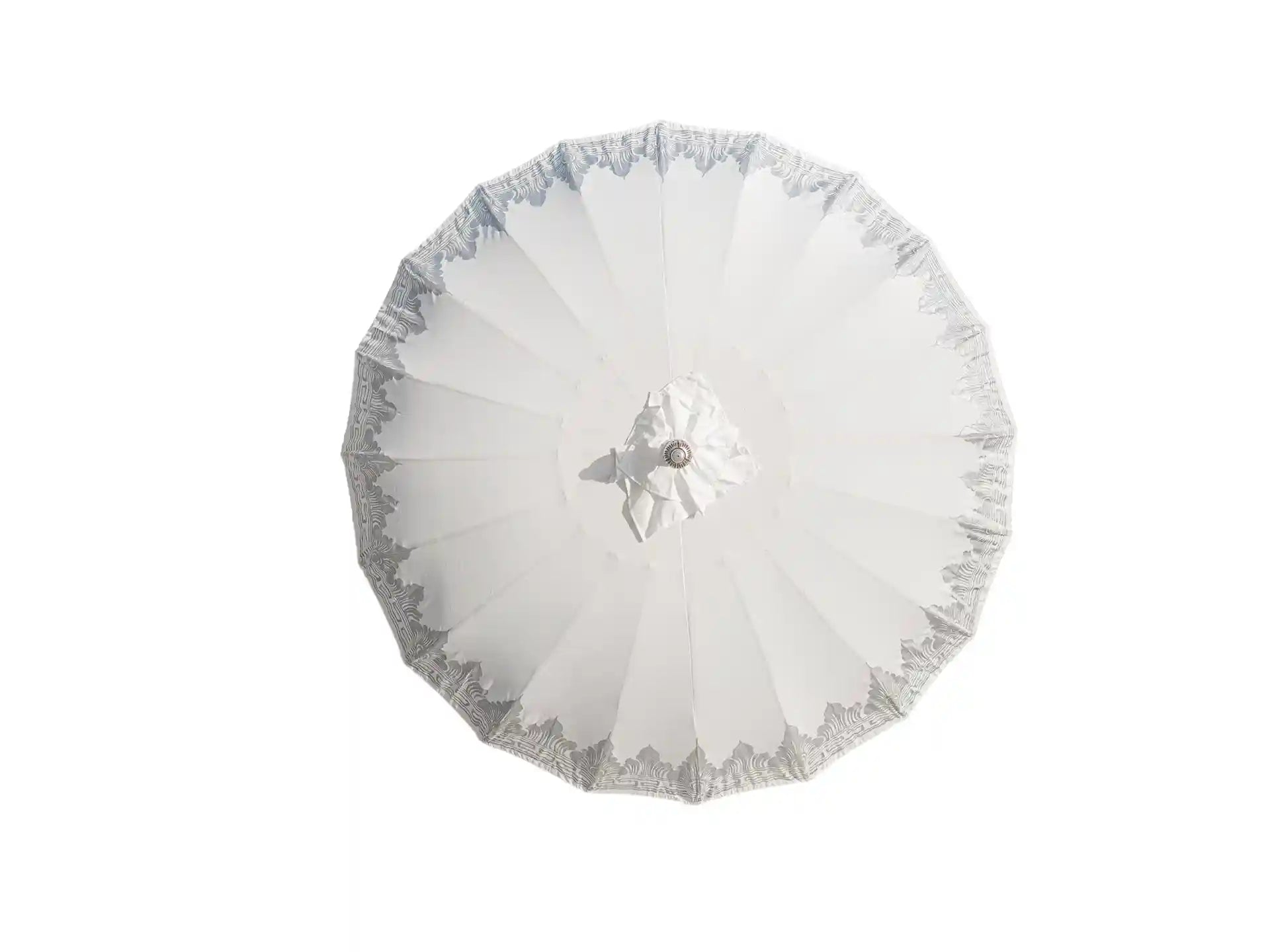 Bovenaanzicht van een Balinese crème parasol met half zilveren beschildering en decoratieve afwerking, handgemaakt in Bali.